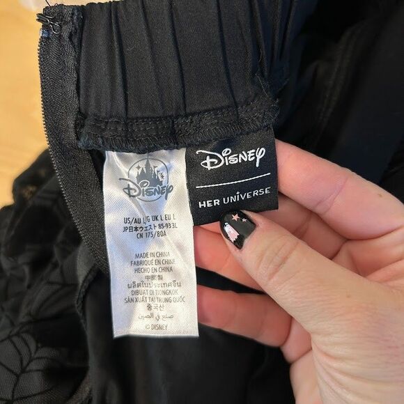 Disney Store Her Universe Black Halloween Mickey Spiderweb Skirt L Velvet - Picture 8 of 9